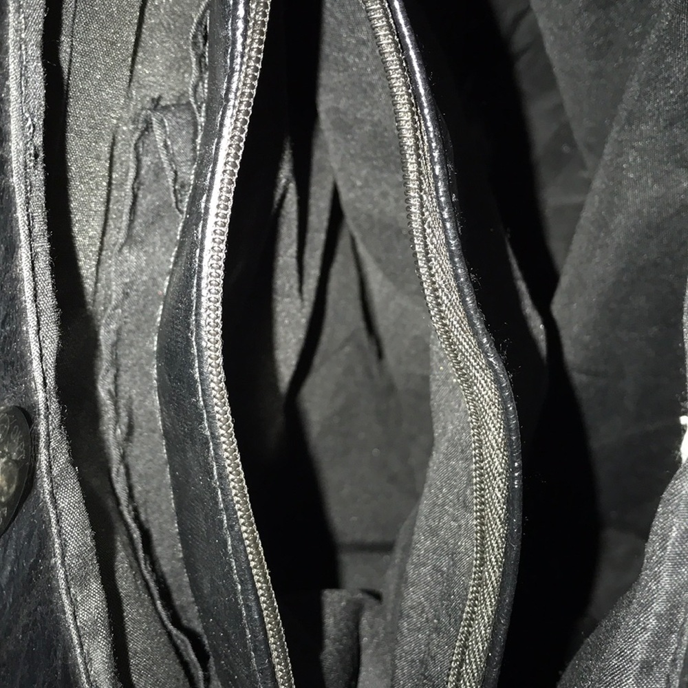 Braciano Black Faux Leather with silver hardware. - Picture 11 of 12